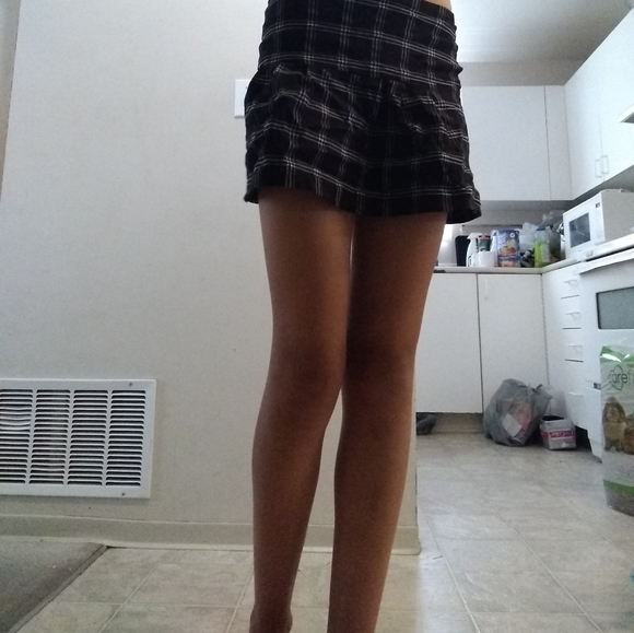 Plaid skirt  Black and white - Picture 2 of 2